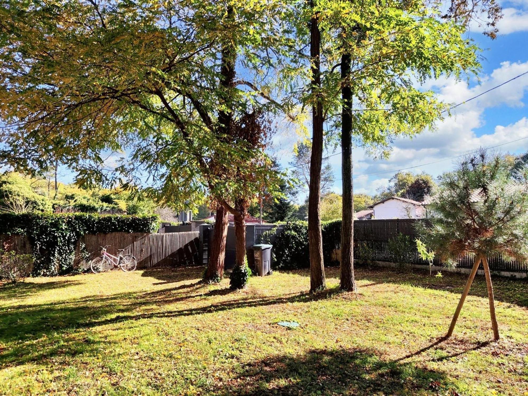 Maison Spacieuse A Saint Selve Avec Jardin Et Barbecue 125 M² Luaran gambar