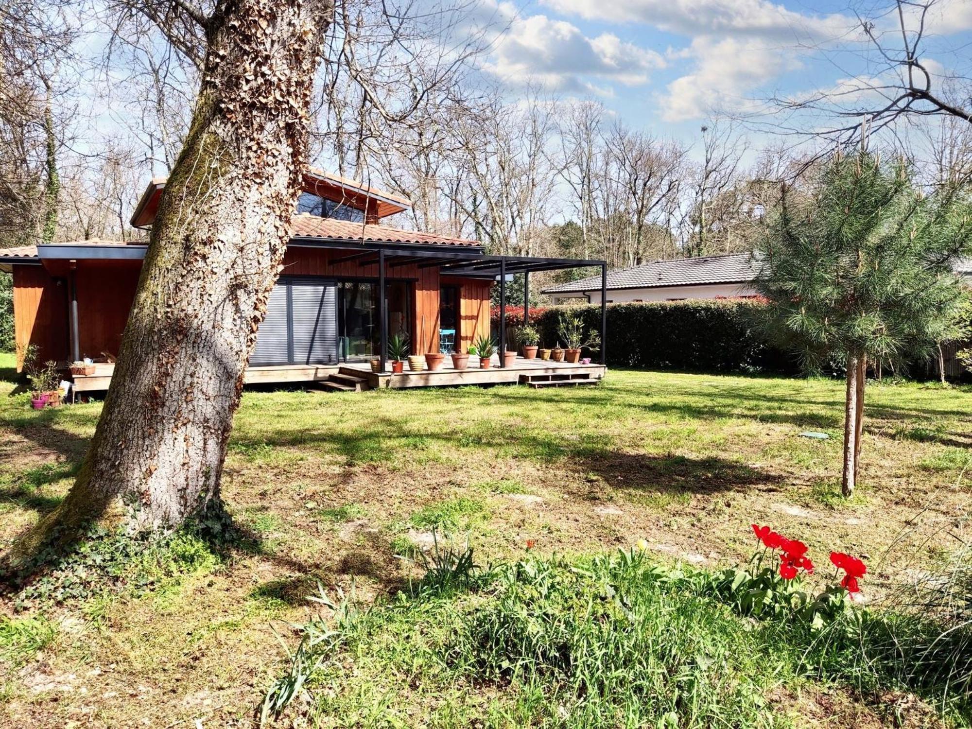 Maison Spacieuse A Saint Selve Avec Jardin Et Barbecue 125 M² Luaran gambar